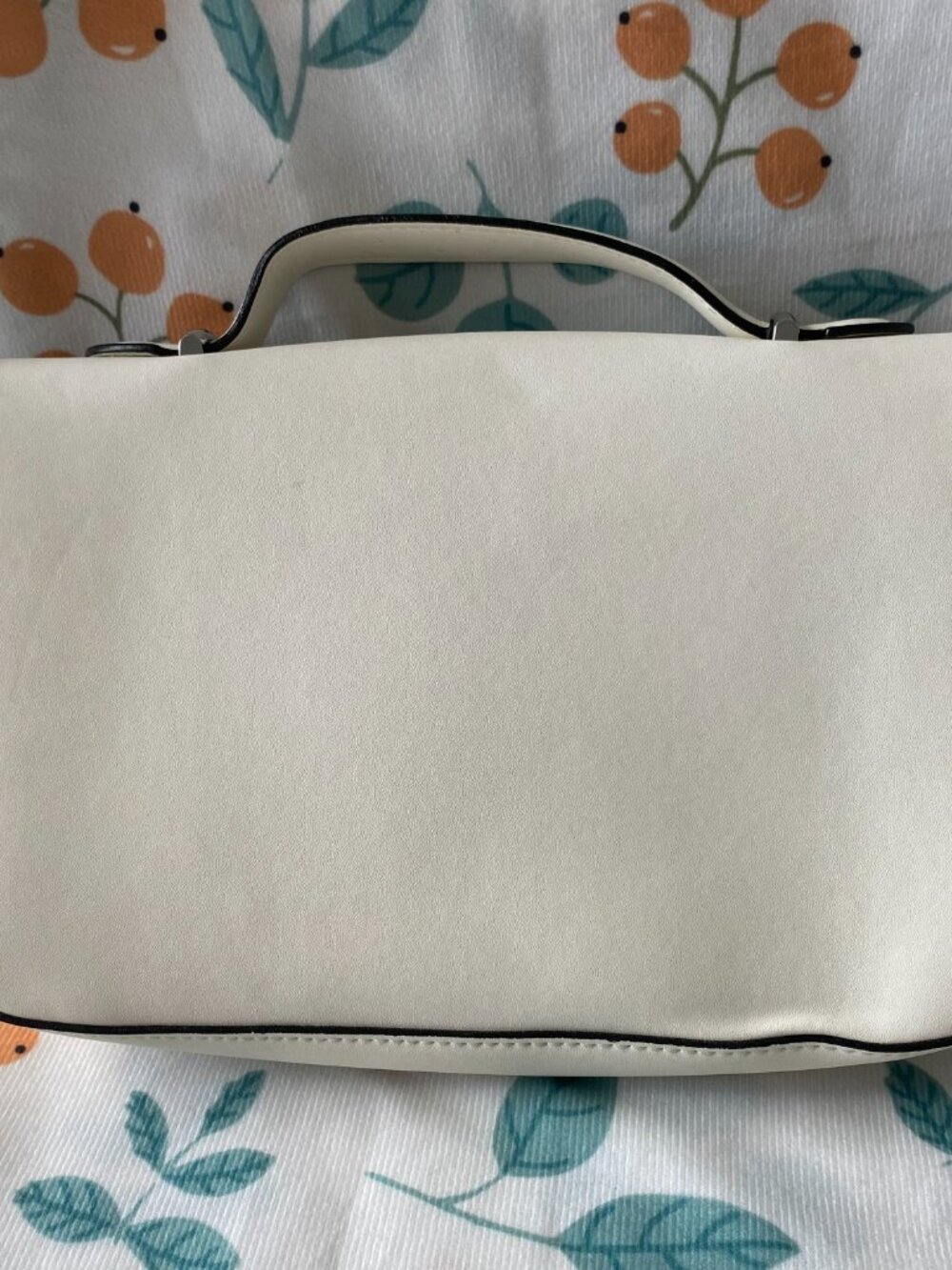 Gucci Petite Gg Small Handbag - Picture 2 of 14
